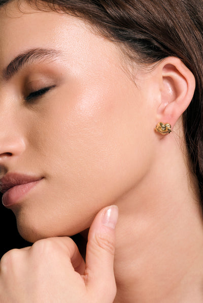 GOLD TONE ICON HEART STUD EARRINGS