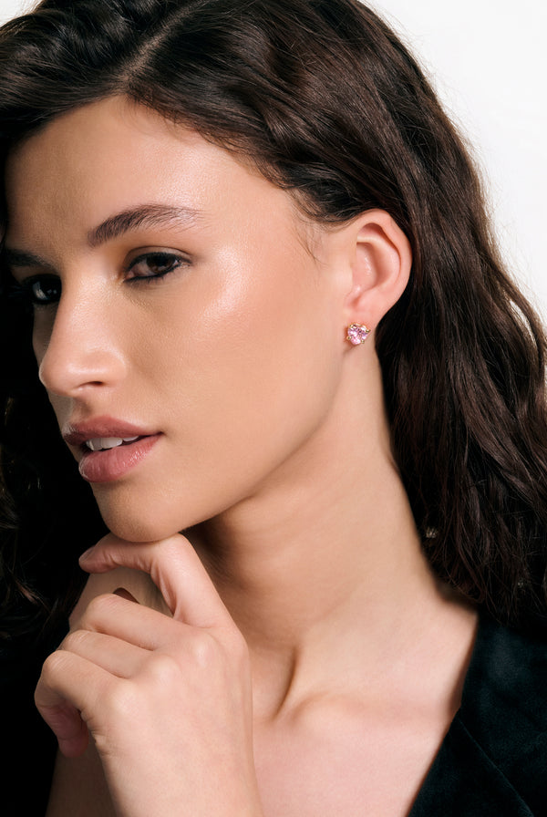 GOLD TONE SOLITAIRE CRYSTAL HEART STUD EARRINGS
