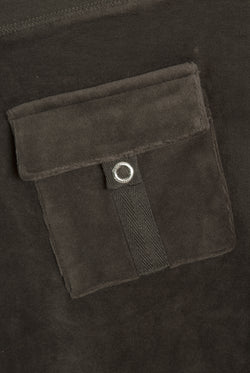 Displays the Raven 'Juicy' branded OG straight pocketed capri pants featuring the details on the pockets